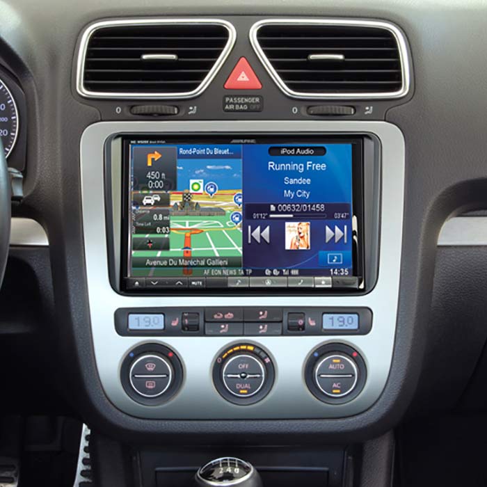 Kit di montaggio 2-DIN 8" per VW con display bianco