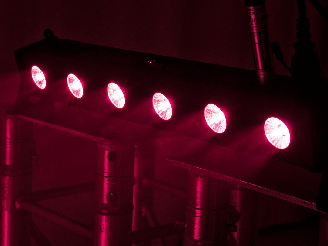 Eurolite LED BAR-6 QCL RGB+UV Barre LED