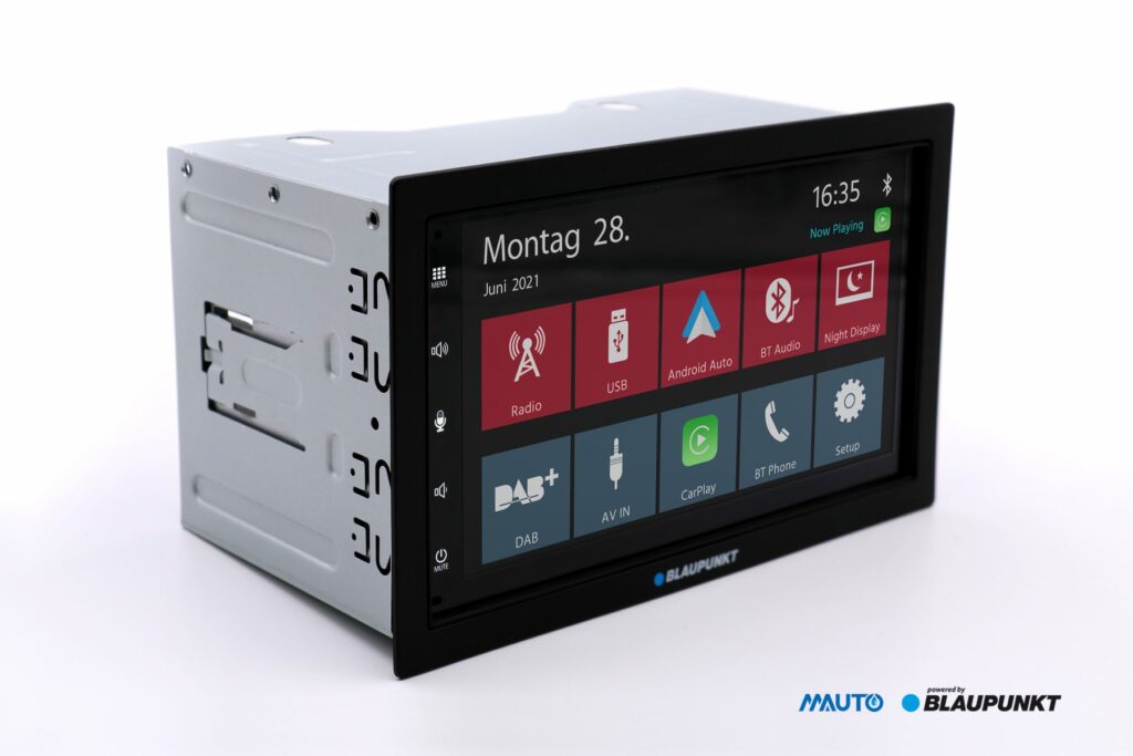 Blaupunkt Oslo 600 DAB con CarPlay wireless, Android, DAB+ e Bluetooth