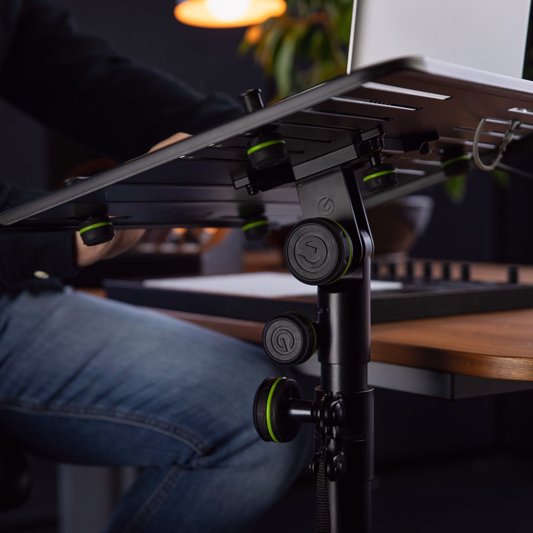 Gravity LTS TRAY 1 - Laptopbakke med justerbare fastholdelsespinde