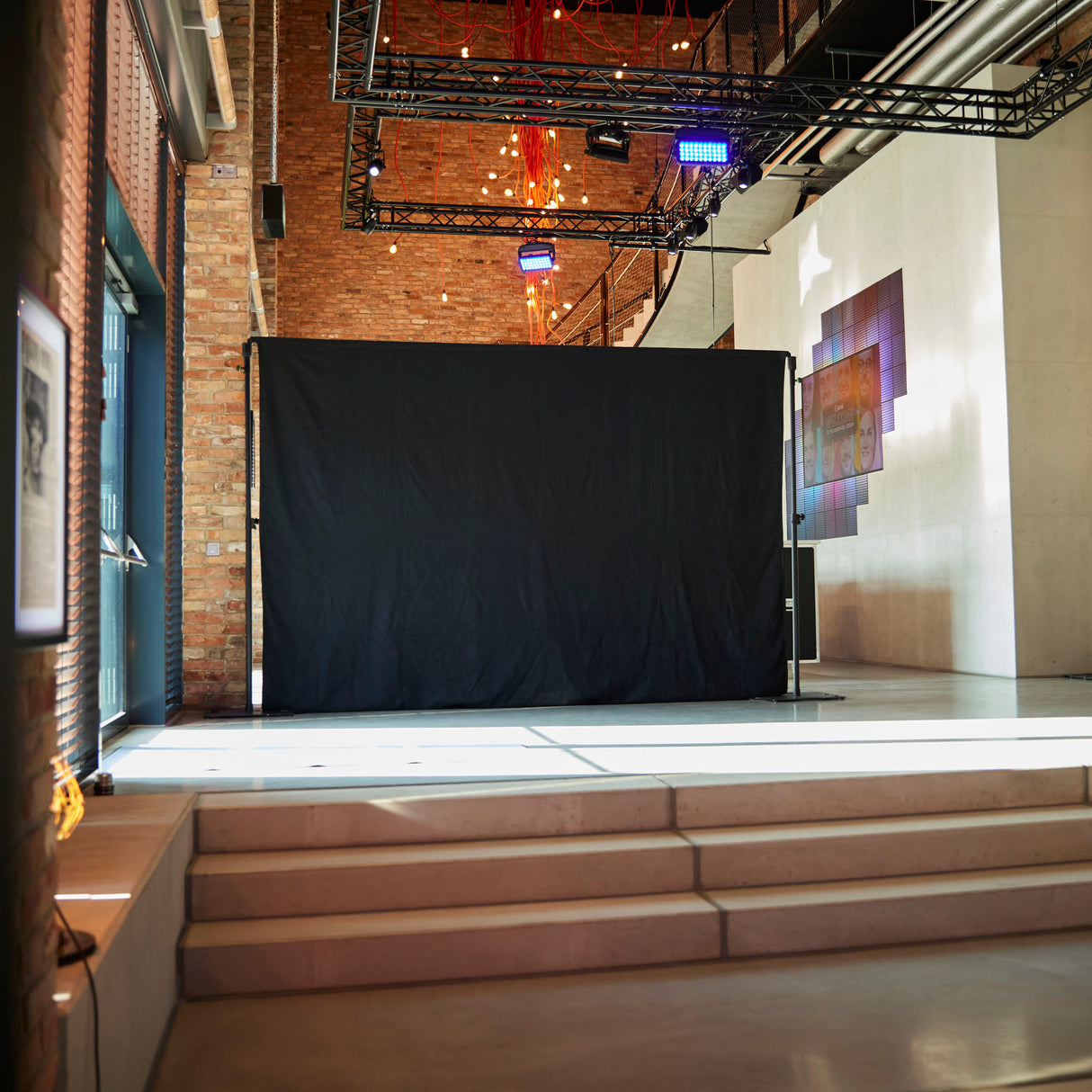 Gravity PAD-SET 2 – Rør- og draperisystem inkl. gardin