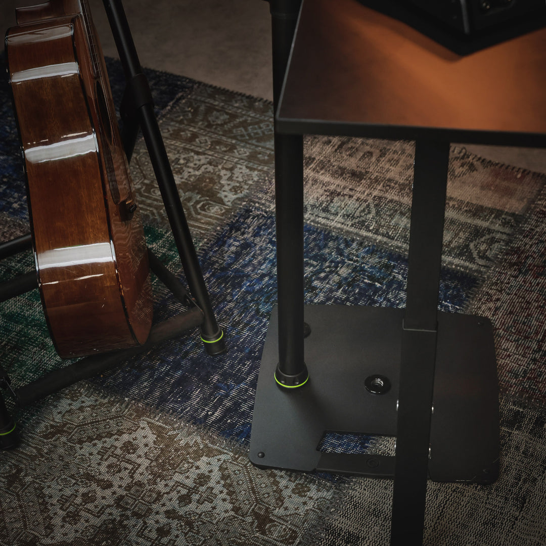 Gravity SP 3202 CS B - Supporto per altoparlante per monitor da studio con base quadrata in acciaio