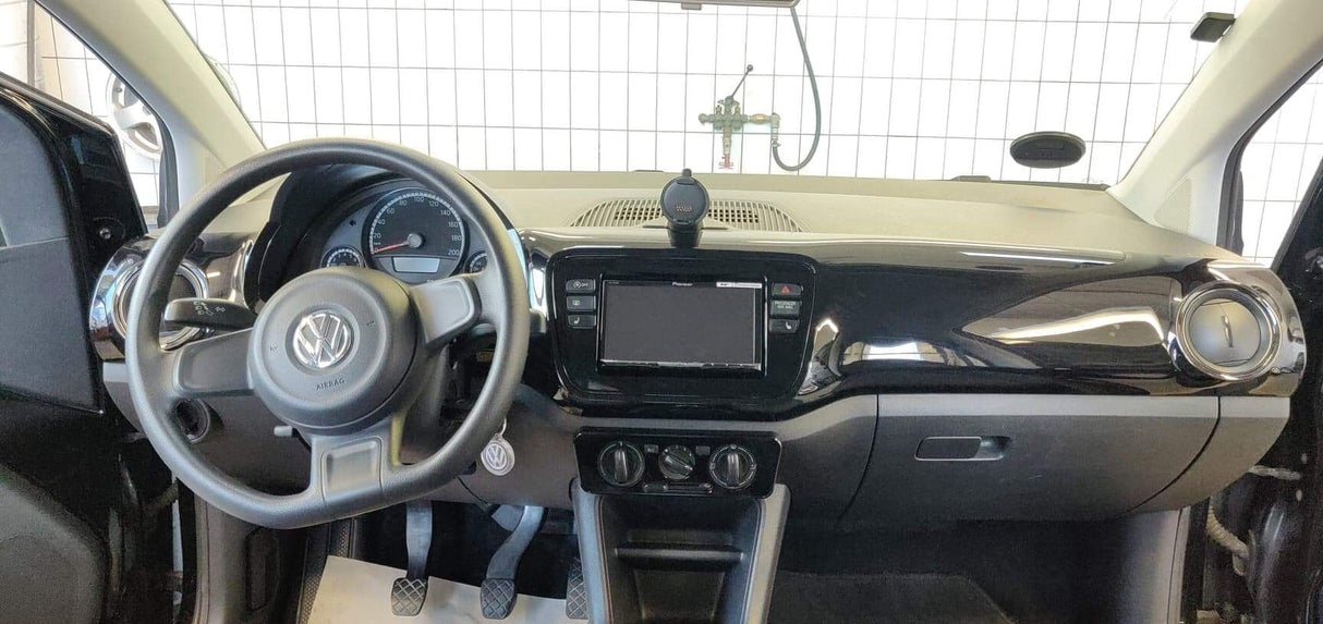 2-DIN Frame for Mii, Citigo and Up (Gloss Black)