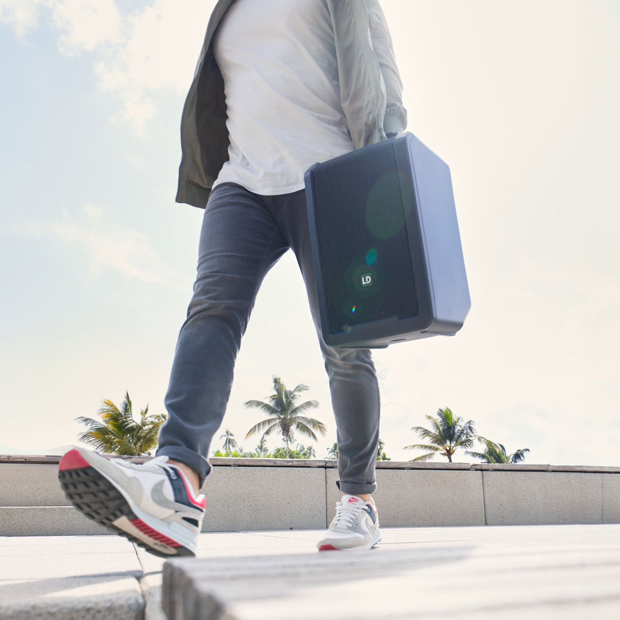 LD Systems ANNY® 8 - Bærbar batteridrevet Bluetooth® PA-højttaler med mixer, Stage Black