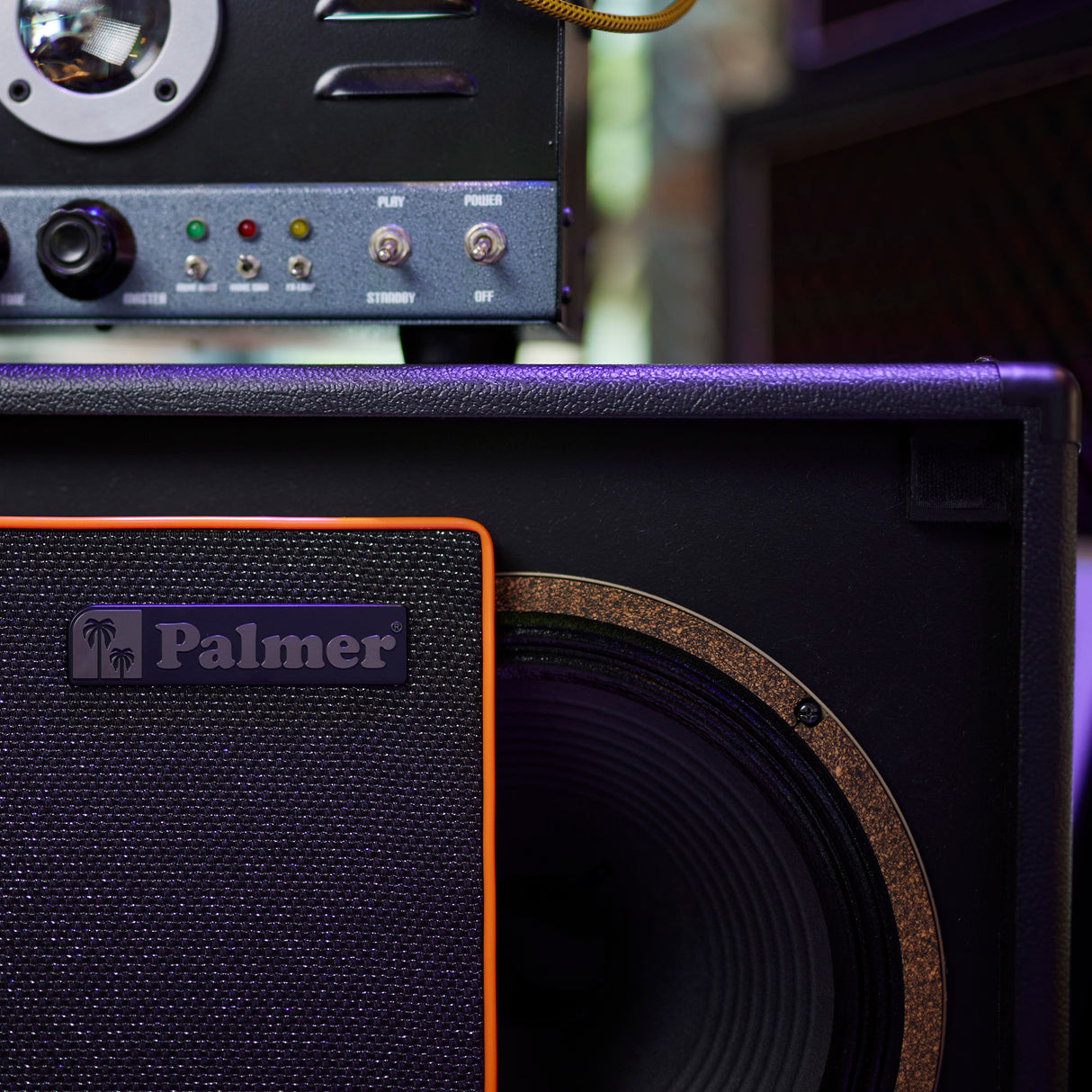 Palmer CAB 212 BX V30 - guitarkabinet med Celestion Vintage 30 2 x 12, åben bagbeklædning