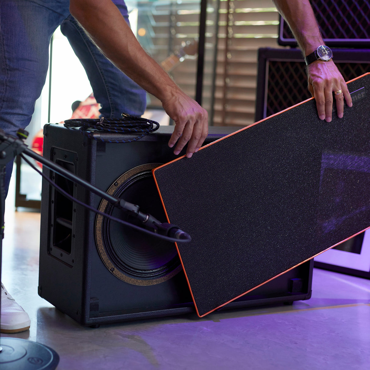 Palmer CAB 212 BX V30 - guitarkabinet med Celestion Vintage 30 2 x 12, åben bagbeklædning