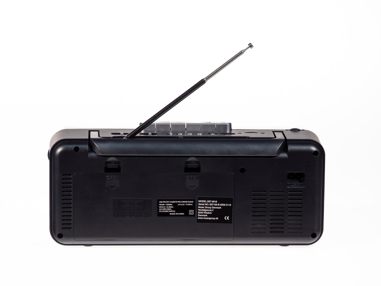 Studio 57 - Lettore di cassette con FM & Bluetooth, Nero + Cassetta