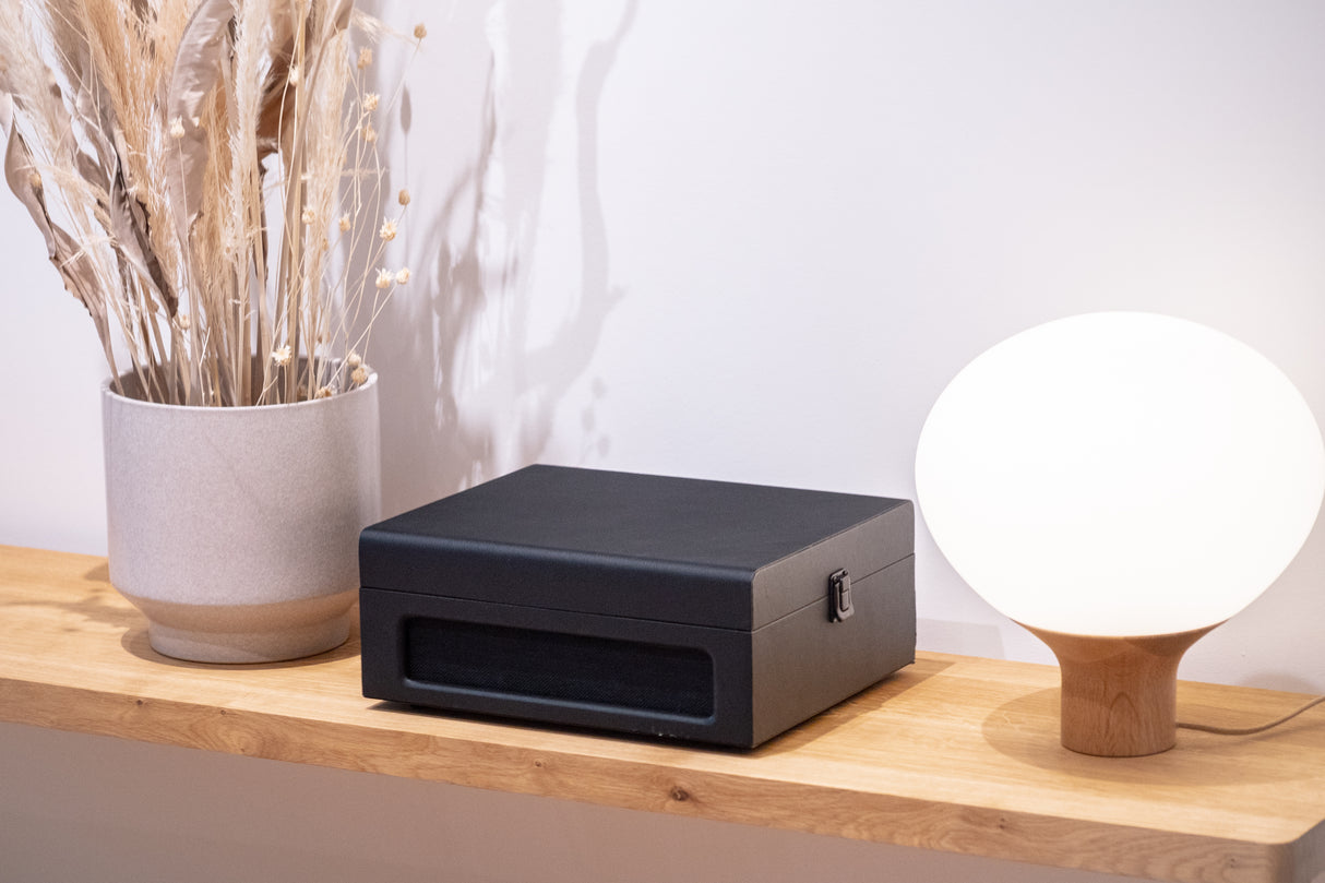 Studio 57 Groovy Turntable (Black)