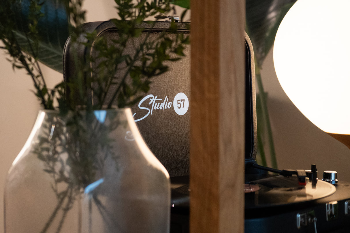 Studio 57 Mellow Turntable (Black)