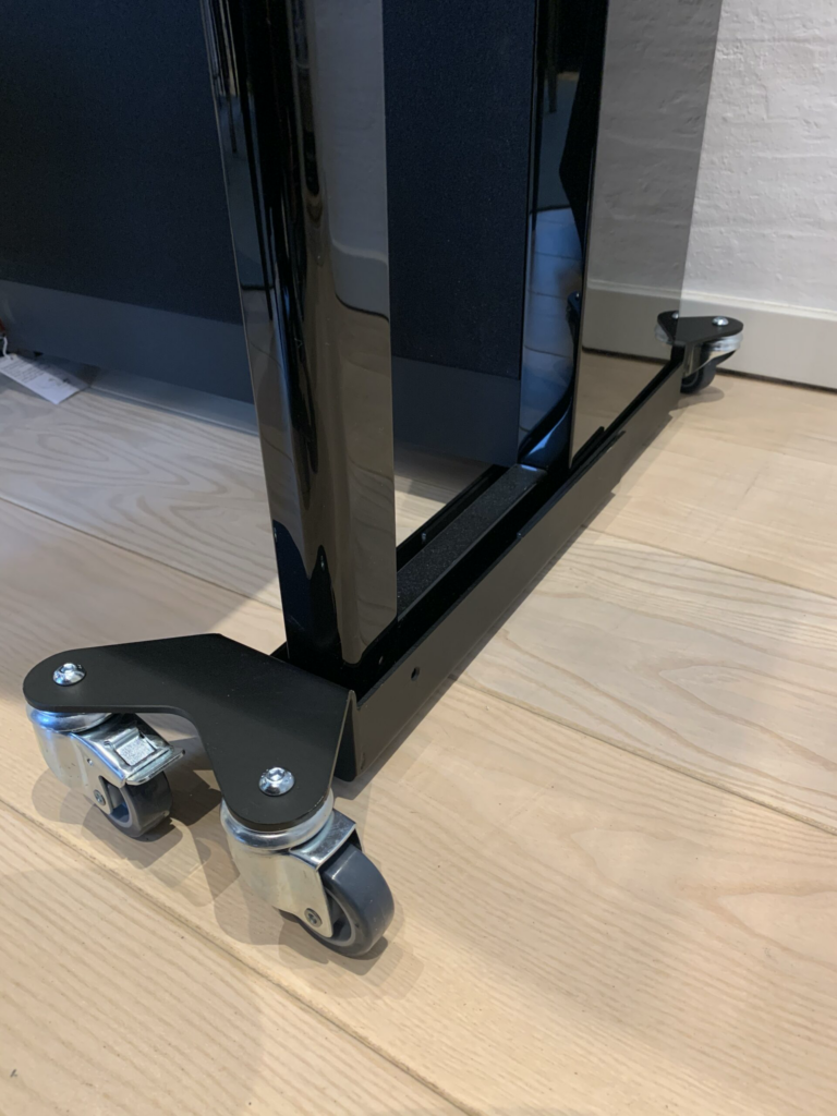 Wheel set for digital piano