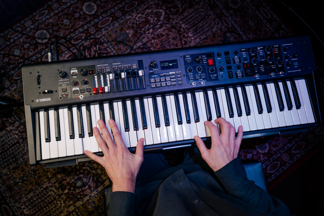 Yamaha YC61 Digital Stage Tastiere (Waterfall)