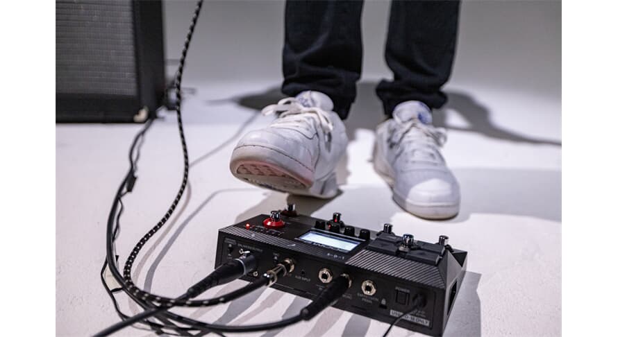 Zoom B2 FOUR Bass Multi-Effect Pedal