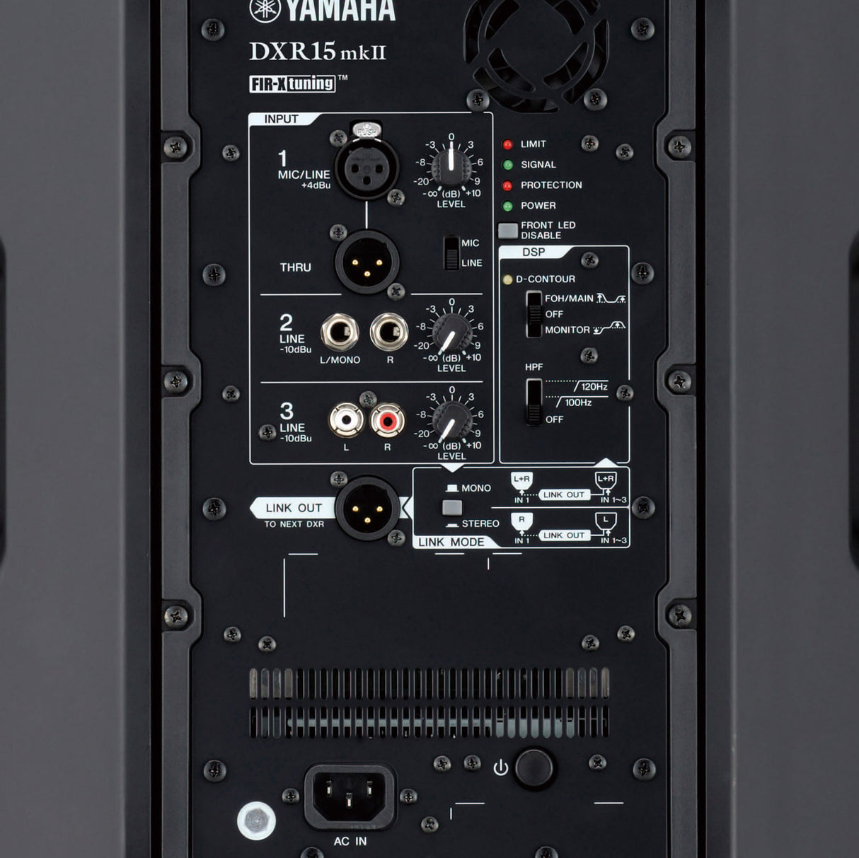 Yamaha DXR15 MKII Bundle