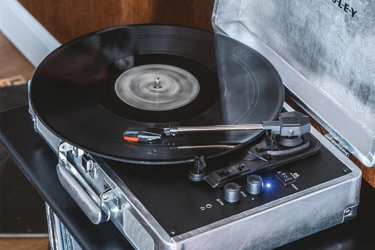 Crosley Cruiser Plus Giradischi Tovejs Bluetooth (Nero)