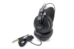GEWA Cuffie HP three close - P/U24