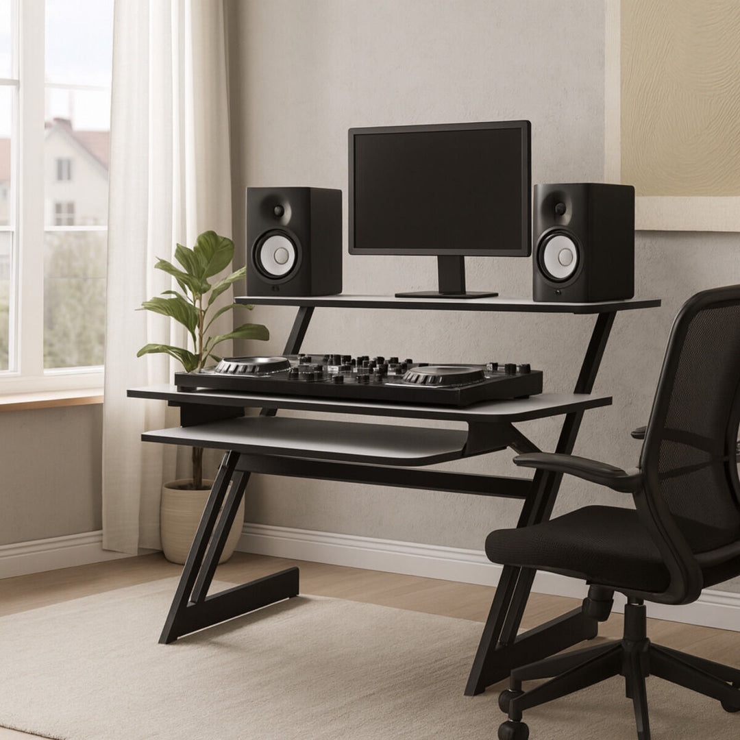 Tavolo da studio con ripiani ed estrazione per keyboard (120 cm)