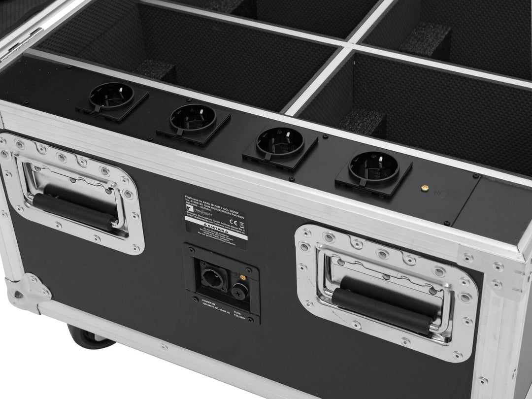 ROADINGER Flightcase 4x AKKU IP PAR 7 QCL WDMX con funzione di ricarica