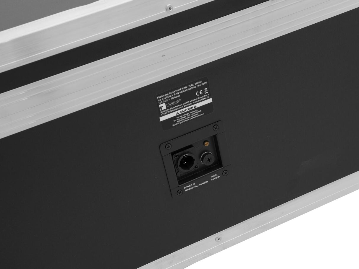 ROADINGER Flightcase 8x AKKU IP PAR 7 QCL WDMX with charging function