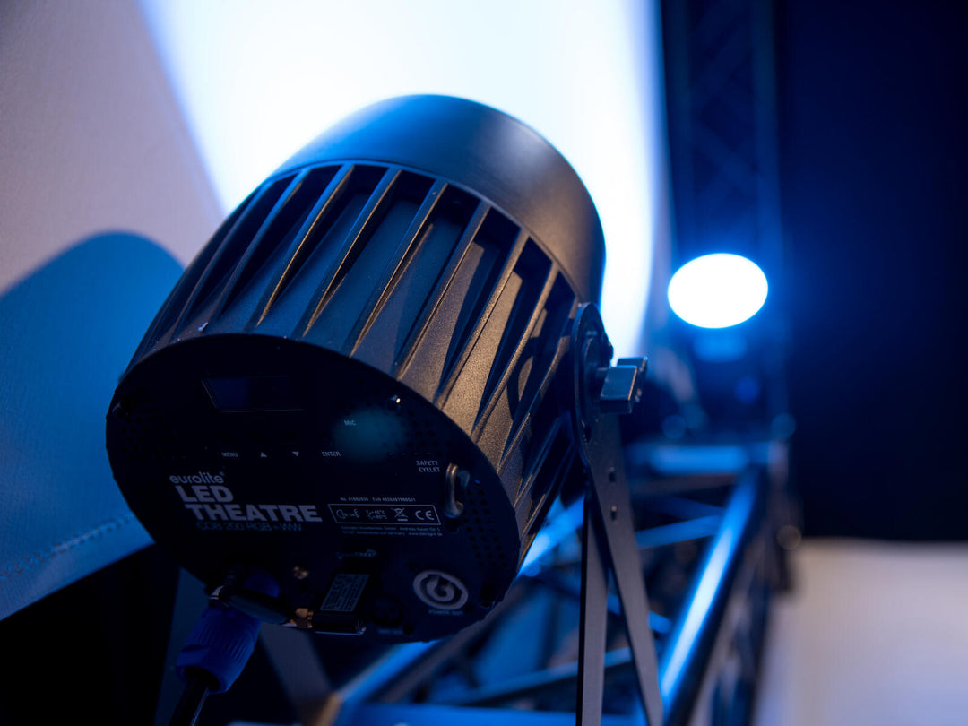 EUROLITE LED Teatro COB 200 RGB+WW