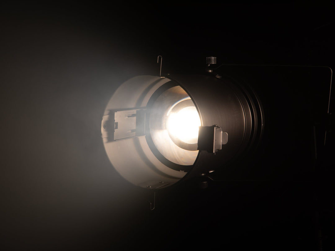 Eurolite LED PAR-64 Lampada COB 3000K Zoom (100W)