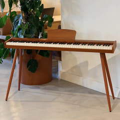 Mielczewski Canzonetta digitalpiano con gambe, mogano chiaro