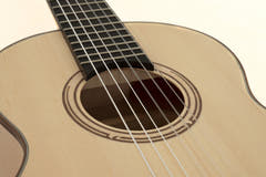 GEWA chitarra classica Pro Natura Silver Solid Spruce / Maple - misura 1/4