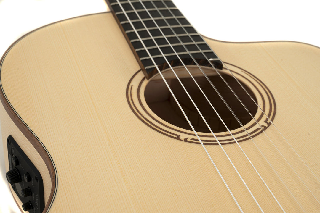 GEWA Chitarra classica elettrica acustica Pro Natura Silver Samba - Chitarra elettrica acustica (Cutaway)