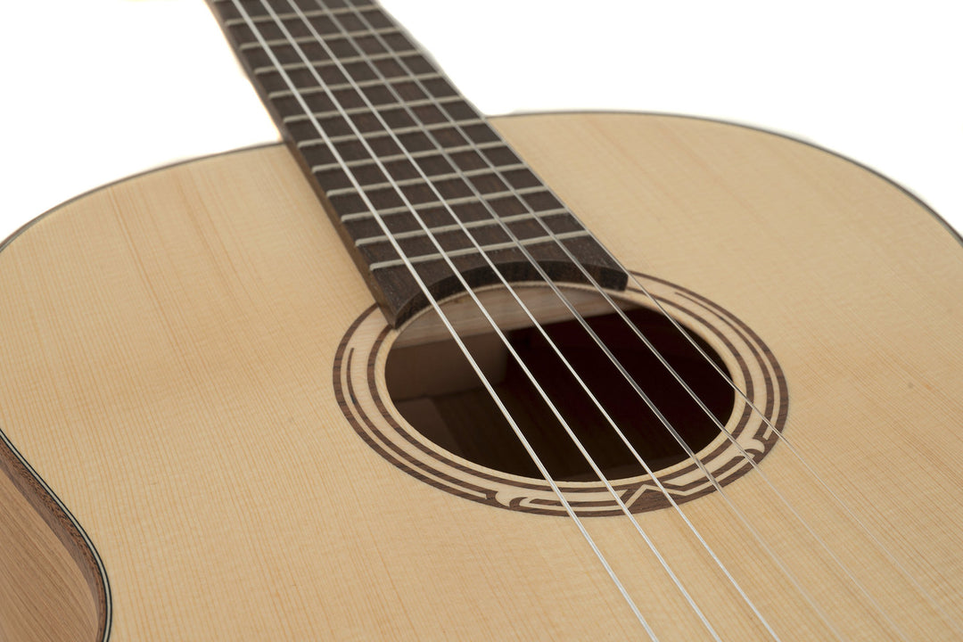 GEWA Classical guitar Pro Natura Gold 4/4 - 4/4, interamente massiccia (Cherry)