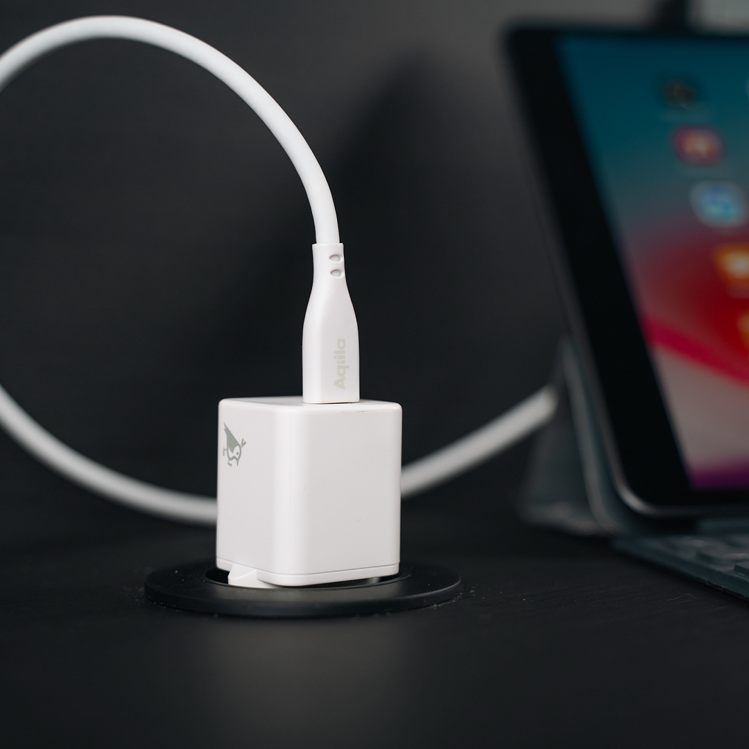 Aqiila Silicon USB-C/Lightni. 2.0 30W 2m Charging cable