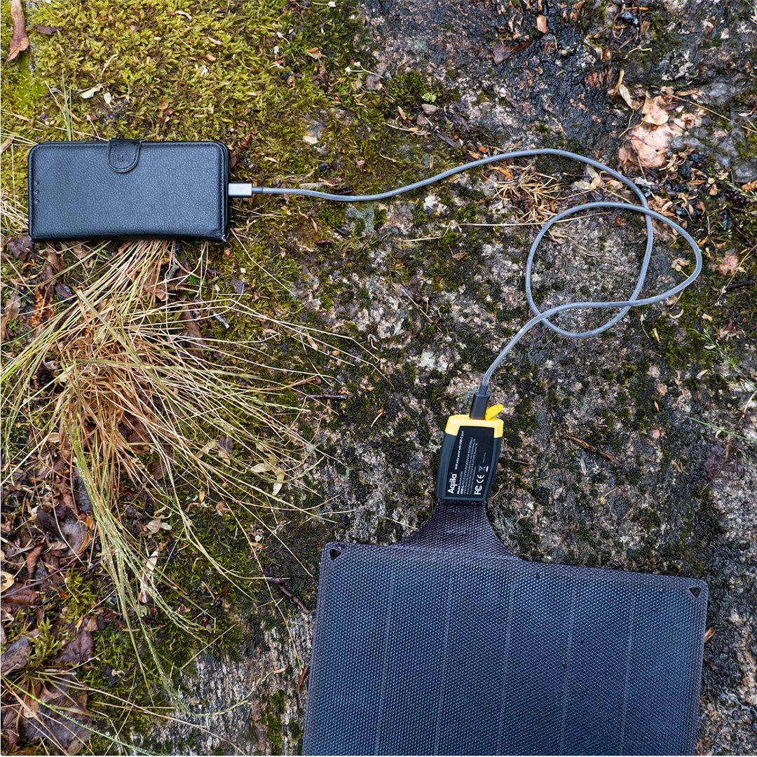 Aqiila Sunbird P56 56W Solar charger