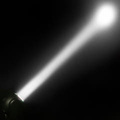 Cameo MOVO BEAM Z100 - moving head Beam con rotazione illimitata, anello LED e zoom