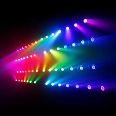 Cameo MOVO BEAM Z100 - moving head Beam con rotazione illimitata, anello LED e zoom