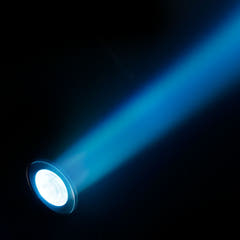 Cameo Q-SPOT 40 RGBW WH - Compatto faretto con 40W RGBW LED in involucro bianco