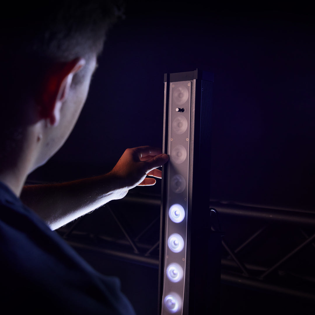 Cameo ROOT® BAR 6 - 16 x 12 W RGBAW + Barra UV-LED