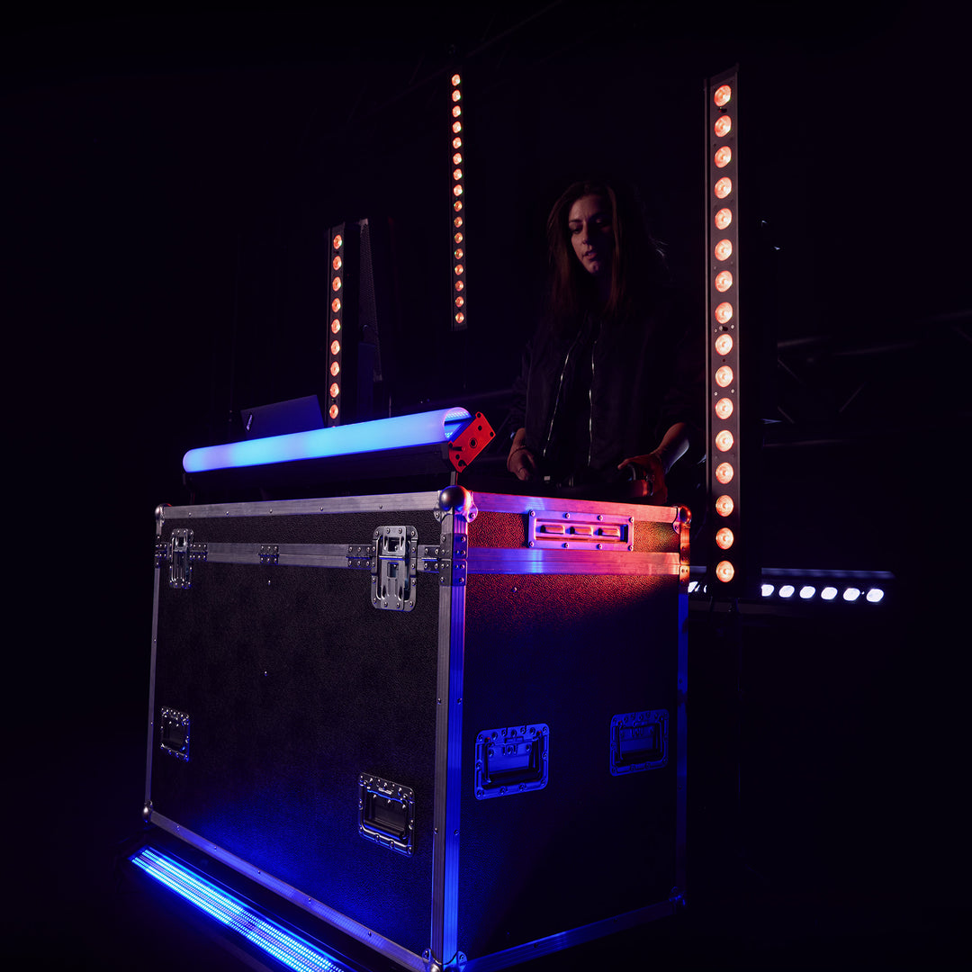 Cameo ROOT® BAR 6 - 16 x 12 W RGBAW + Barra UV-LED