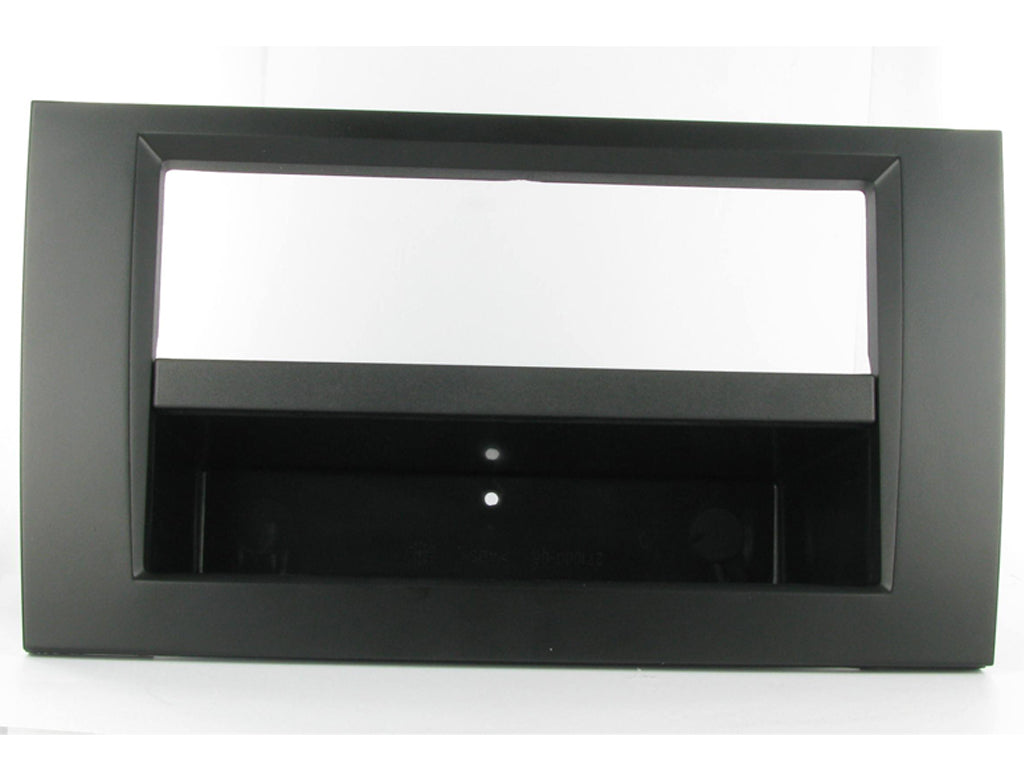 CT24AU06 1-DIN Cornice per Audi A4