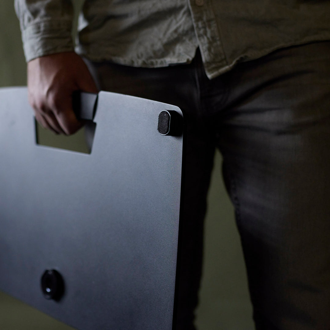 Gravity LTS T 02 B - Supporto universale per laptop con perni di sostegno regolabili e base in acciaio, nero