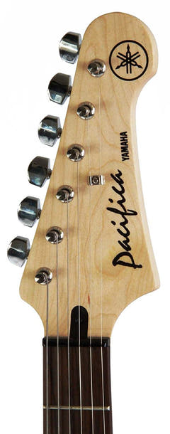Yamaha PACIFICA012 Electric guitar (Black)