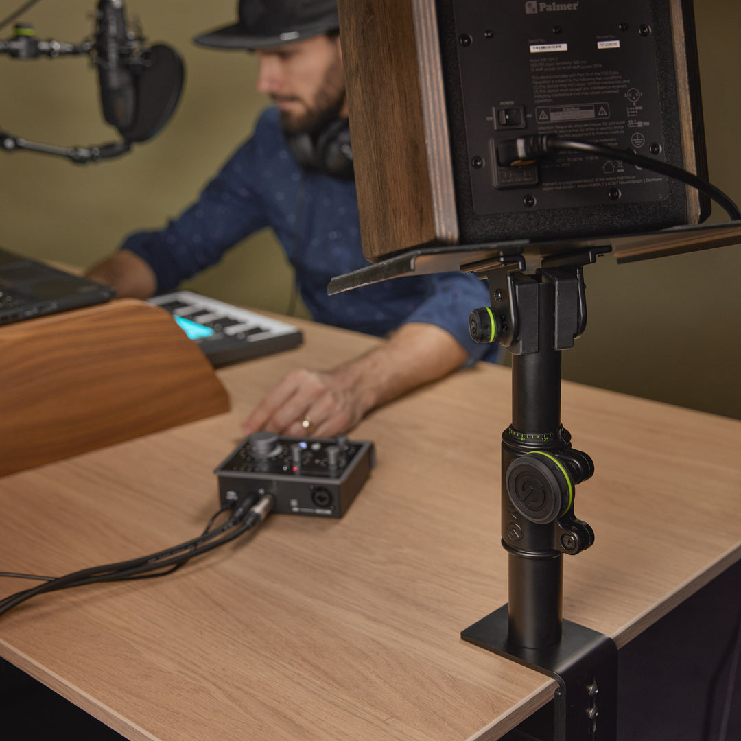 Gravity SP 3102 TM - Supporto flessibile per monitor da studio con morsetto da tavolo