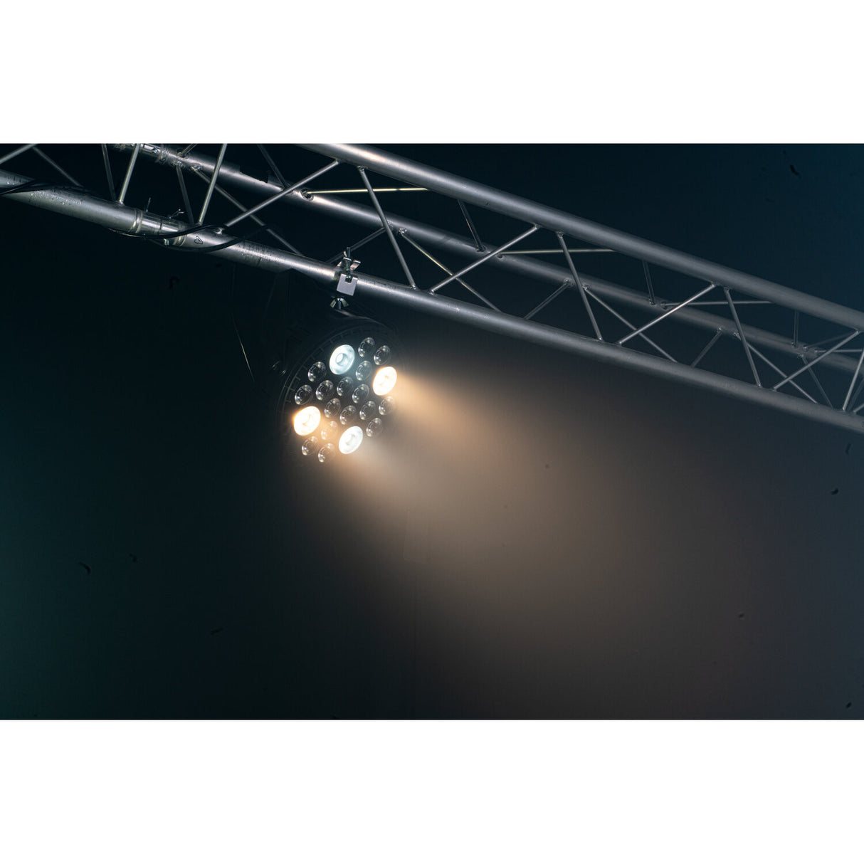 Ibiza XL RGBW+WWWCW par lamp (16x6 + 4x30W)