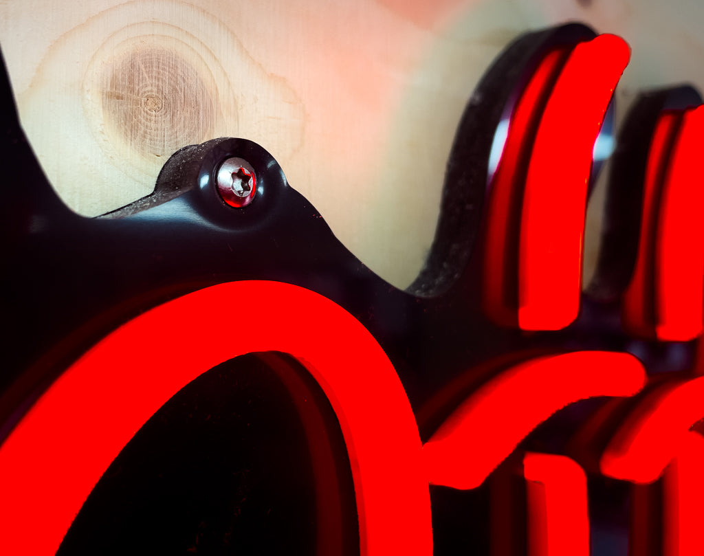 Neon sign "Coffee Open"