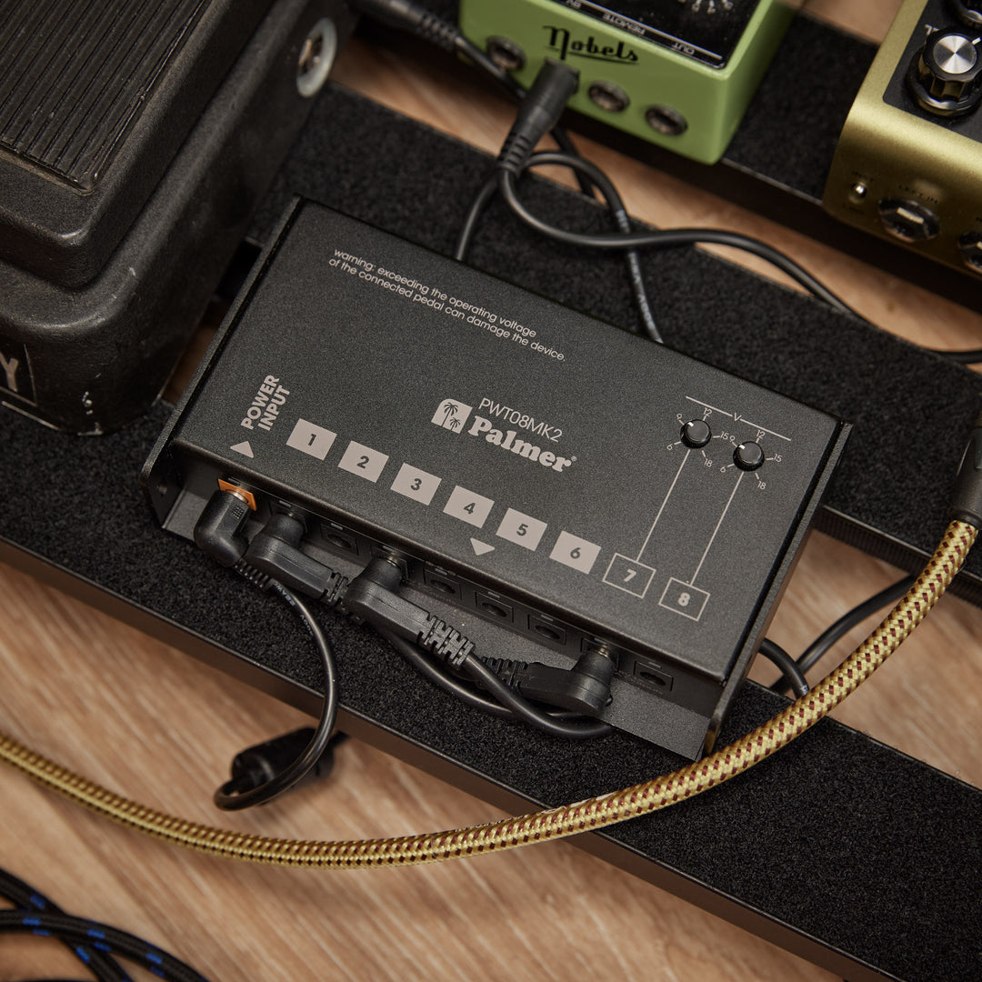 Palmer PWT 08 MK2 - Alimentatore universale per pedalboard con 8 uscite