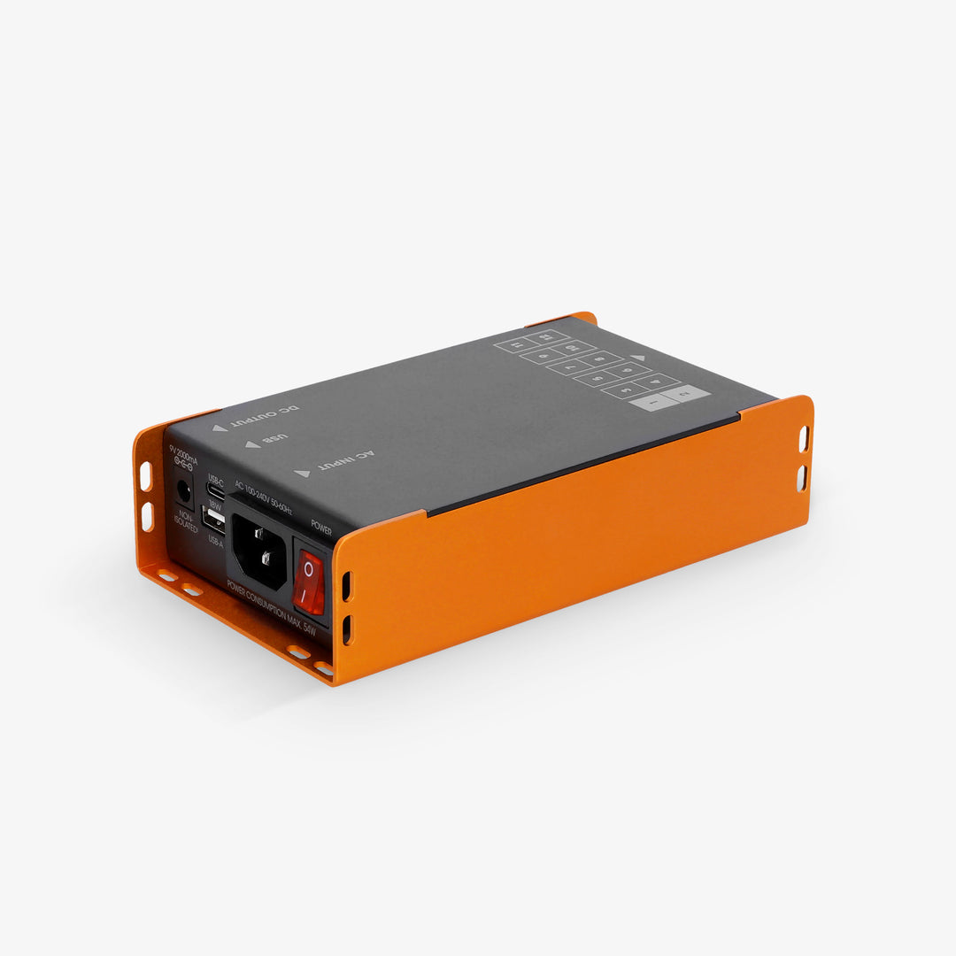 Palmer PWT 12 IEC - alimentatore universale per pedalboard con USB