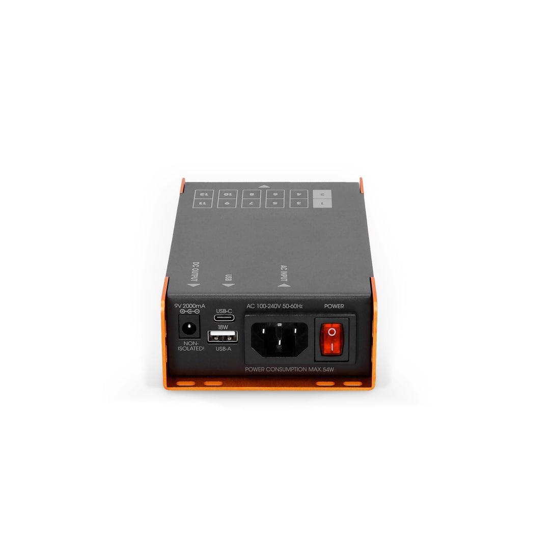 Palmer PWT 12 IEC - alimentatore universale per pedalboard con USB