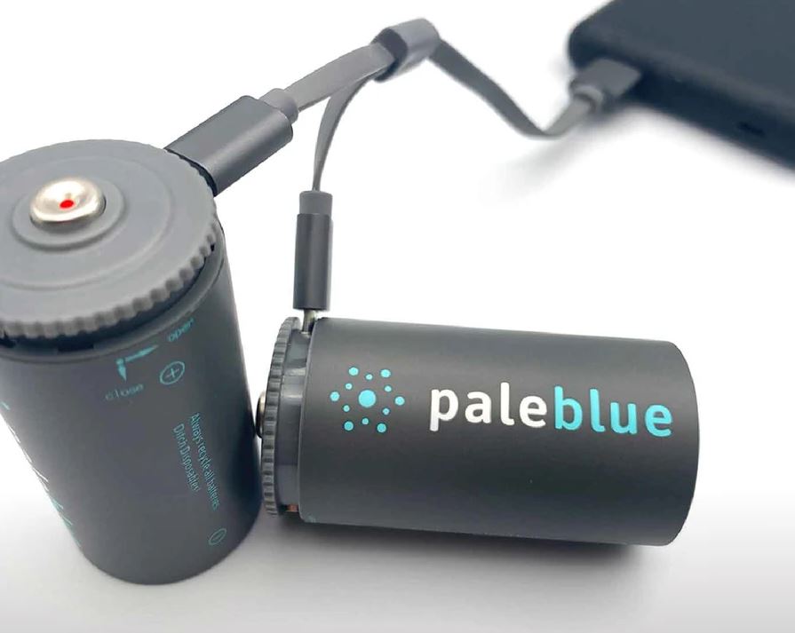 Pale Blue Li-Ion Rechargeable D Battery 2 pack