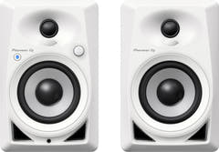 Audio-Technica AT-LP60XBT-WH + Pioneer DM-40BT-W Bluetooth speakers