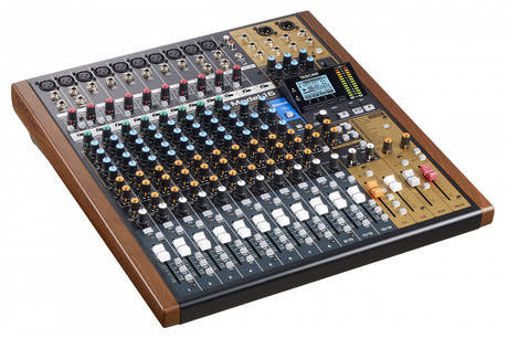 Tascam Model 16 mixer analogico e registratore digitale a 14 tracce