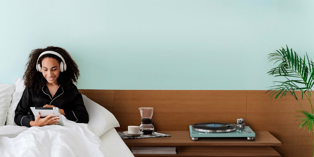 TEAC TN-400BT-X Bluetooth Turntable Turquoise