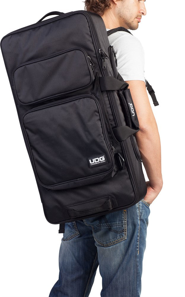 UDG Ultimate Controller MIDI Backpack Grande Nero/Arancione interno MKII