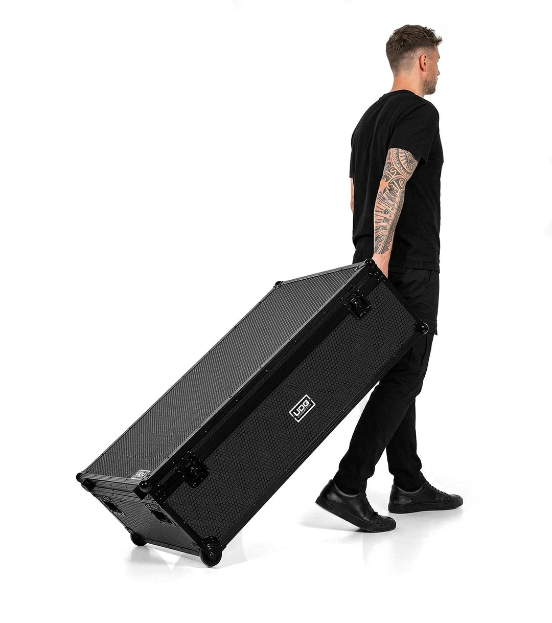 UDG Ultimate DJ Podium Workstation Flight Case Nero Plus (Wheels)